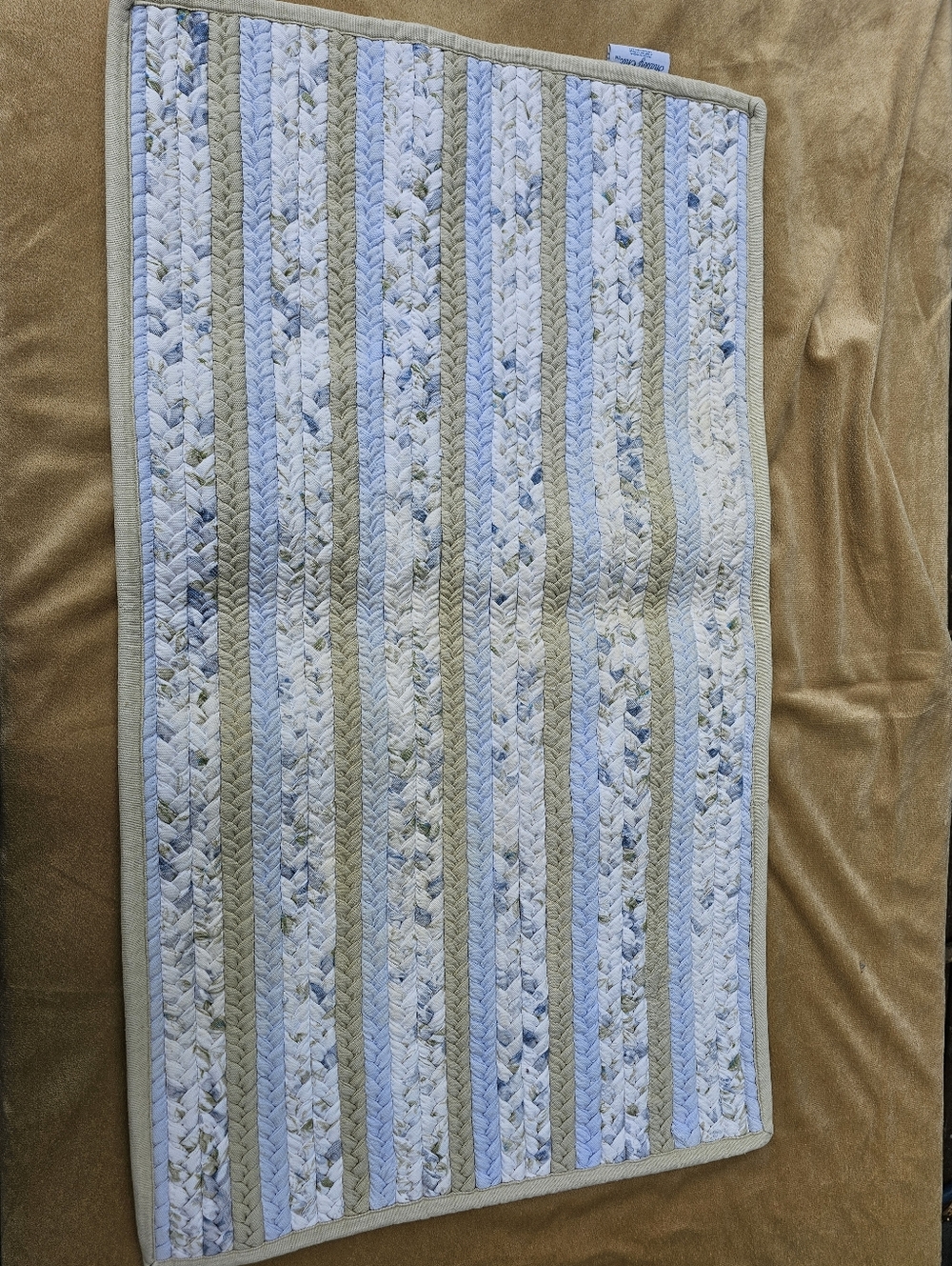 Simply Shabby Chic Braided Accent Rug in Blue and Tan